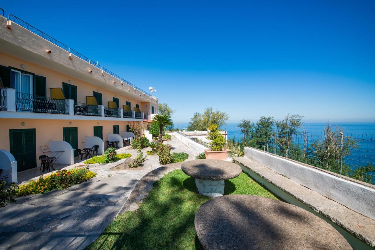 Hotel Villa Ireos Casamicciola Terme Exterior foto