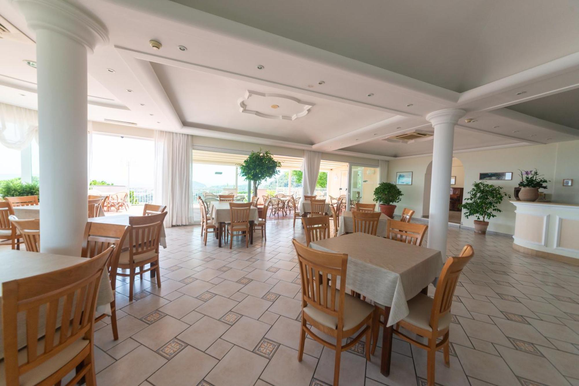 Hotel Villa Ireos Casamicciola Terme Exterior foto