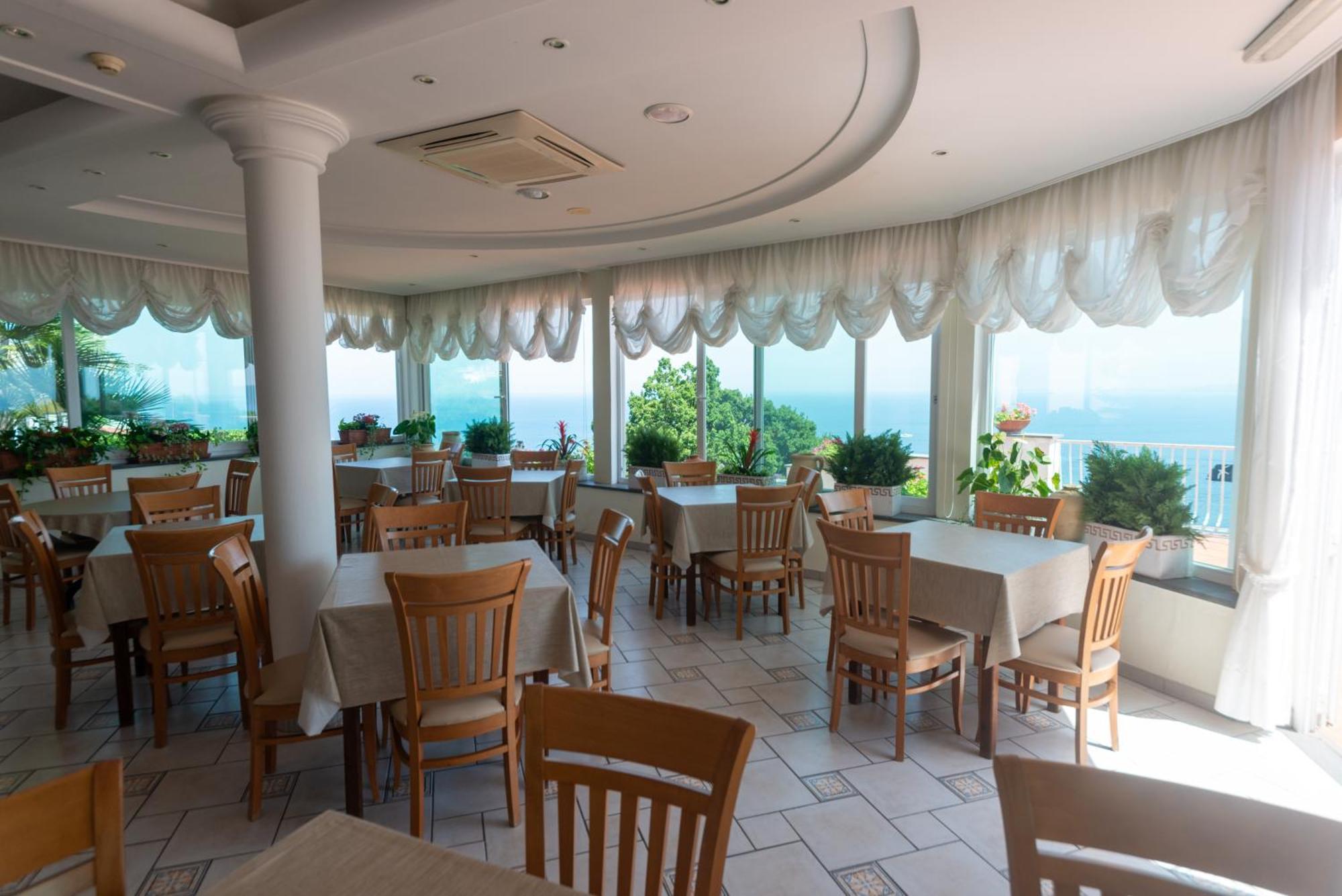 Hotel Villa Ireos Casamicciola Terme Exterior foto