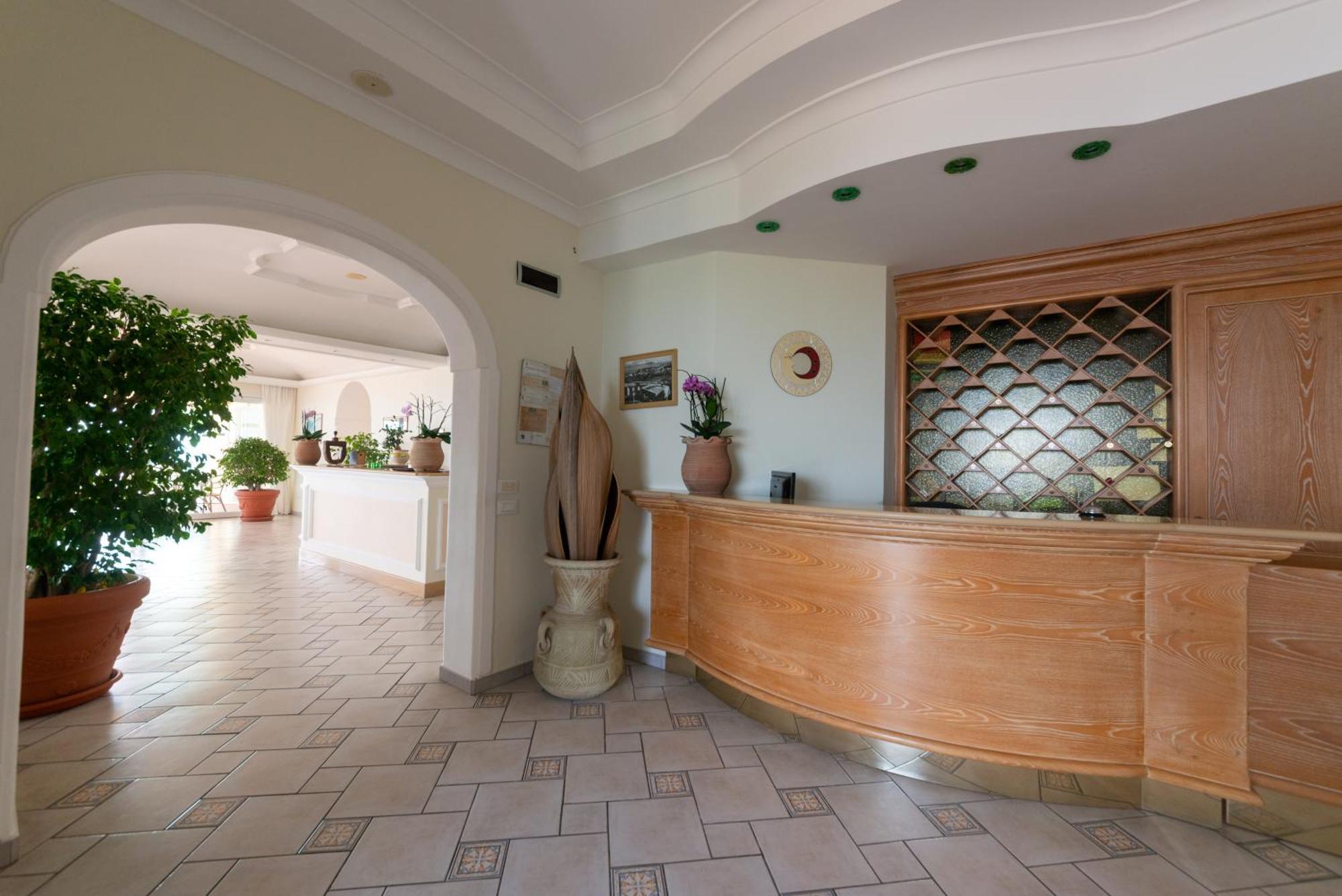 Hotel Villa Ireos Casamicciola Terme Exterior foto